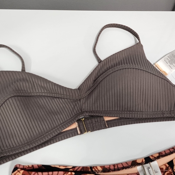 Madewell Second Wave Curved-Waist Bikini Bottom in Painted Seashells - Picture 10 of 16